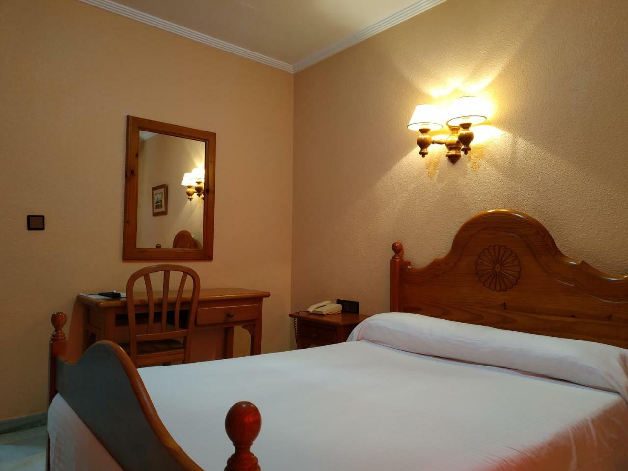 Hotel Restaurante La Rabida Палос-де-ла-Фронтера Екстер'єр фото
